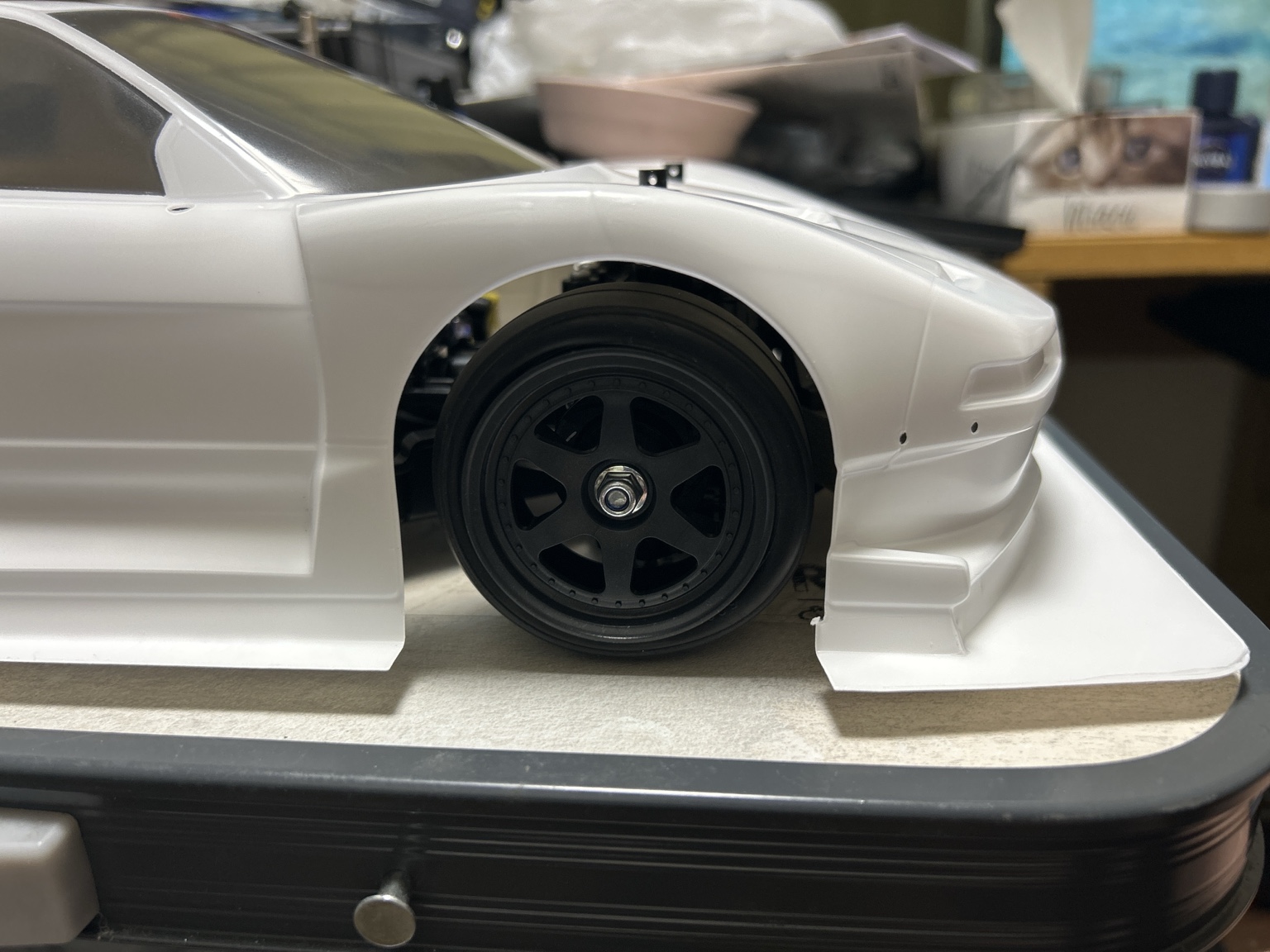 NSXのフロントホイールアーチとタイヤ位置